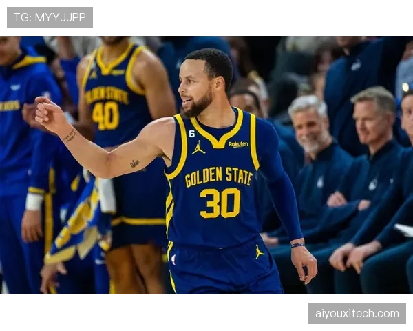 勇士126-121逆转快船，库里24分率队挺进附加赛次轮